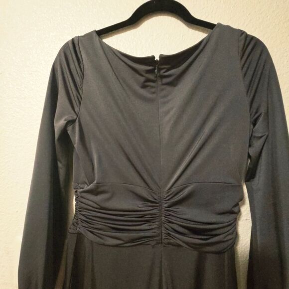 Eliza J Gray Jumpsuit with Relaxed Fit and Collared Neckline - Picture 12 of 12